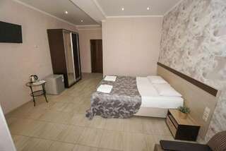 Гостевой дом Альбатрос Адлер Номер-студио с балконом-4