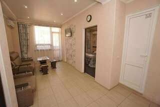 Гостевой дом Альбатрос Адлер Люкс с балконом-3